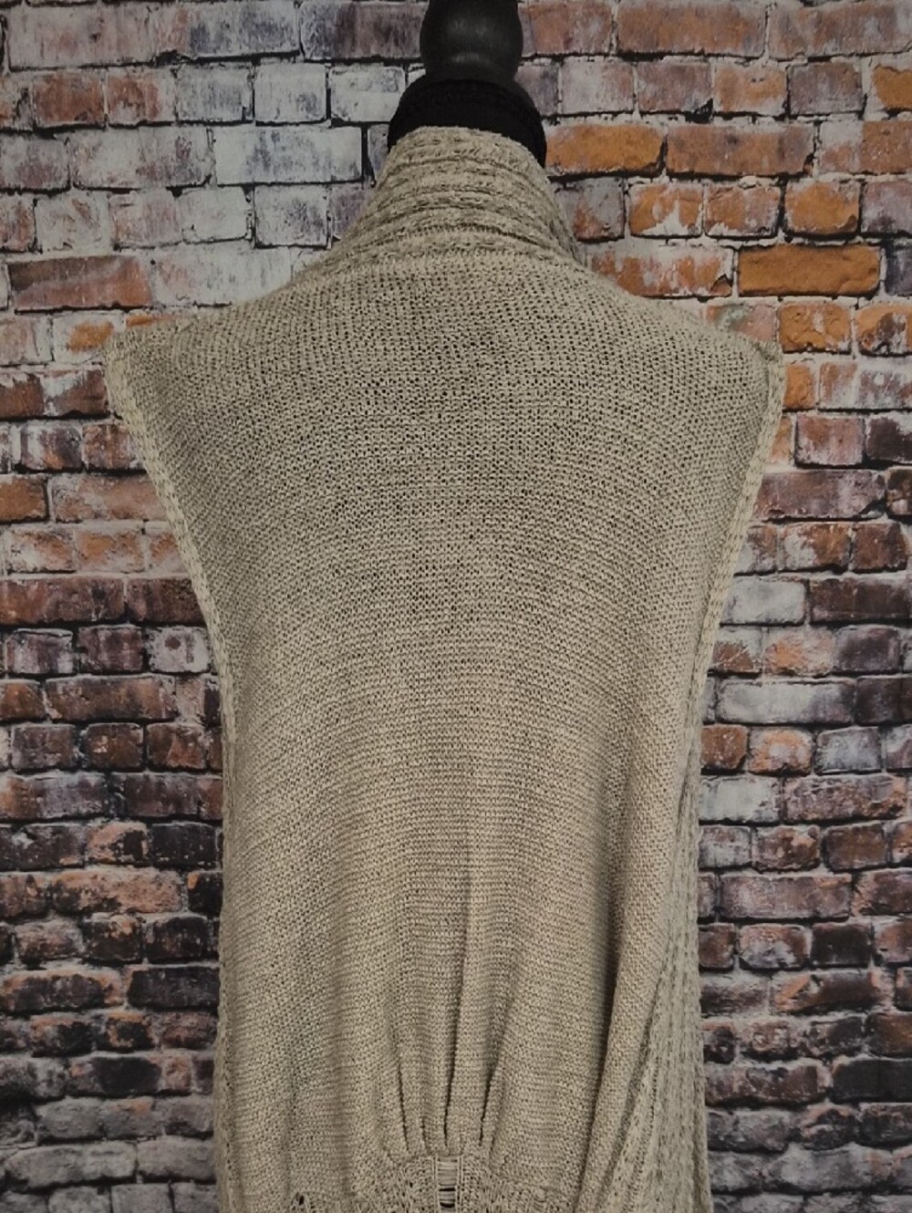 BCBGMaxAzria Sleeveless Ribbed Open-Front Cardigan - Taupe - Picture 8 of 9
